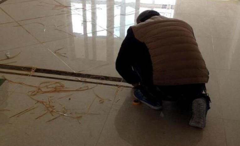 美缝施工，师傅却拒绝出工，后来了解，才发现他说的很现实