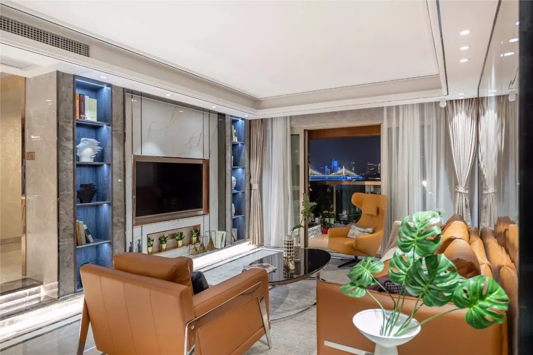 147㎡现代轻奢，时尚与古典，交织出高档华丽