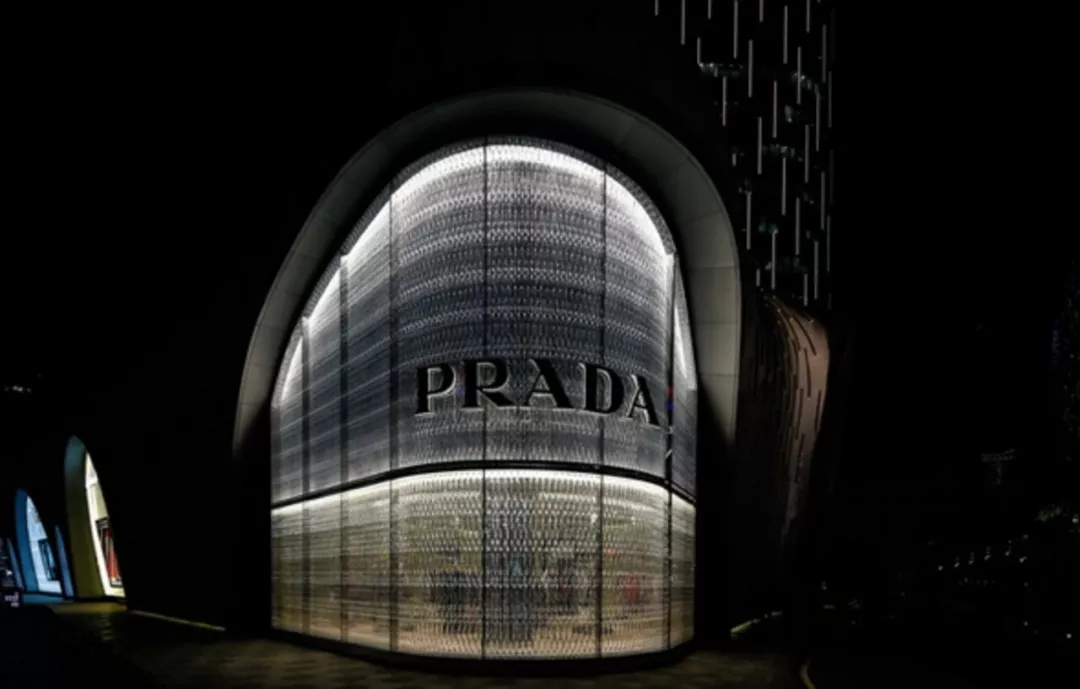 请顶流明星代言：奢侈品放下傲慢与偏见