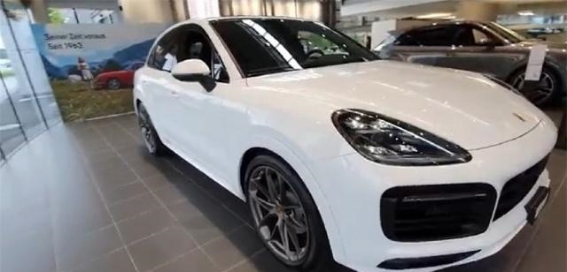 外观真的很迷人！2020款保时捷卡宴Coupe实拍！