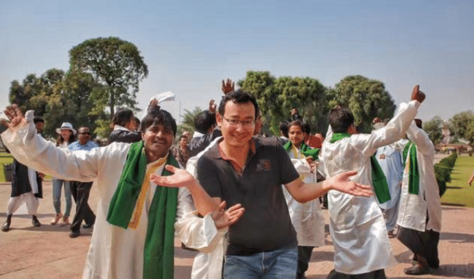 巴基斯坦评价韩国人贪小便宜，日本人素质高，对中国只说出这两字