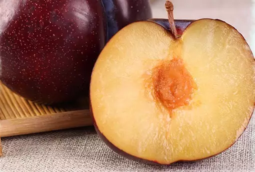 黑布林，这娇娘好生秀色