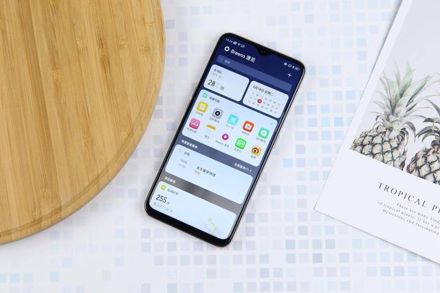 除了“多喝热水”，直男还有哪些骚操作？女生：拍拖不如玩手机
