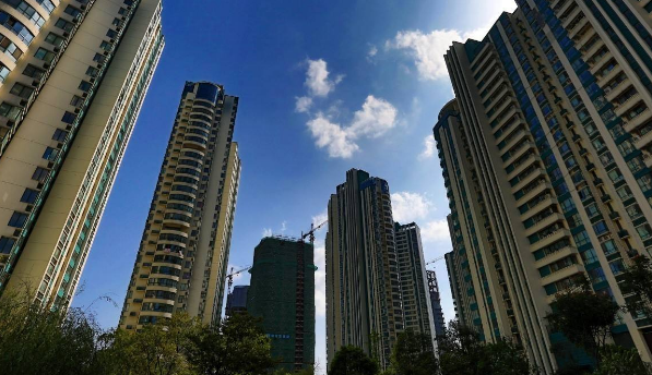 降价促销还被骂！购房者：都怪开发商以前赚太多