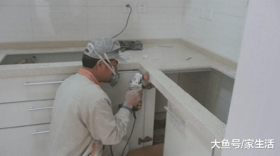 櫥柜萬萬要這樣安裝，入住才知多實用，好多人都不懂行