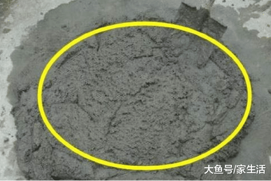 水泥里加入洗衣粉有什么作用？还好师傅这样说，下次可别做错了