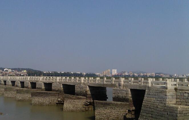 千年前他修桥时故意混入一种生物, 却促使这座天下第一桥千年不倒