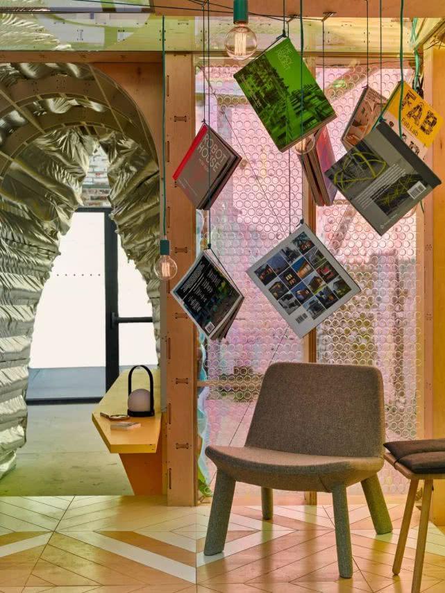 用 15㎡ 盖的超现实小屋, 颠覆你对房子的想象