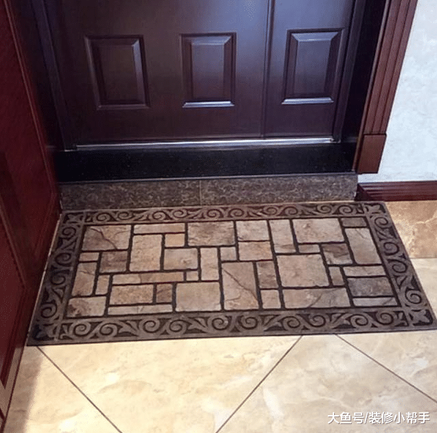 入门垫摆放有讲究，很多人都是随便乱摆，老师傅看了直摇头