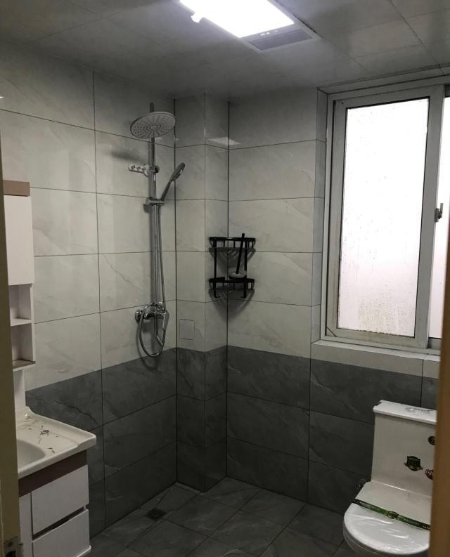 我家新房硬装终于完工，花了8W效果还不错，邻居参观都觉得不亏！