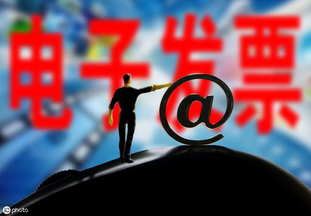 拿到房产证后，这“三张纸”可别乱丢，留着有用处，很多人不清楚