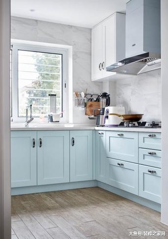 买了顶楼，带着个小阁楼，装修完美爆了