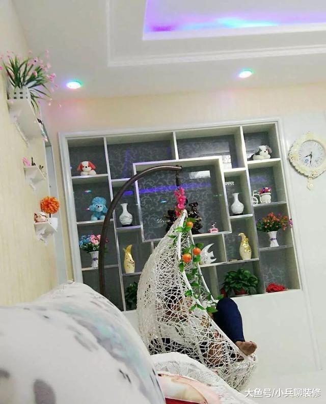 和老公住的农村自建房，有爱有绿植，还有大院子，比城里强太多了