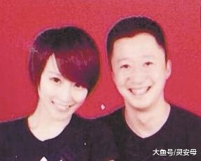 吴京究竟有多＂任性＂，连结婚证上照片都要和别人不同~