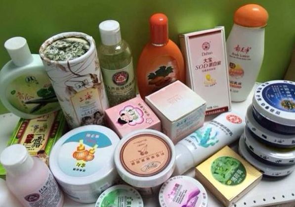 护肤品 因包装丑被“打入冷宫”的护肤品,在日本卖出“天价”,资生堂地位不保