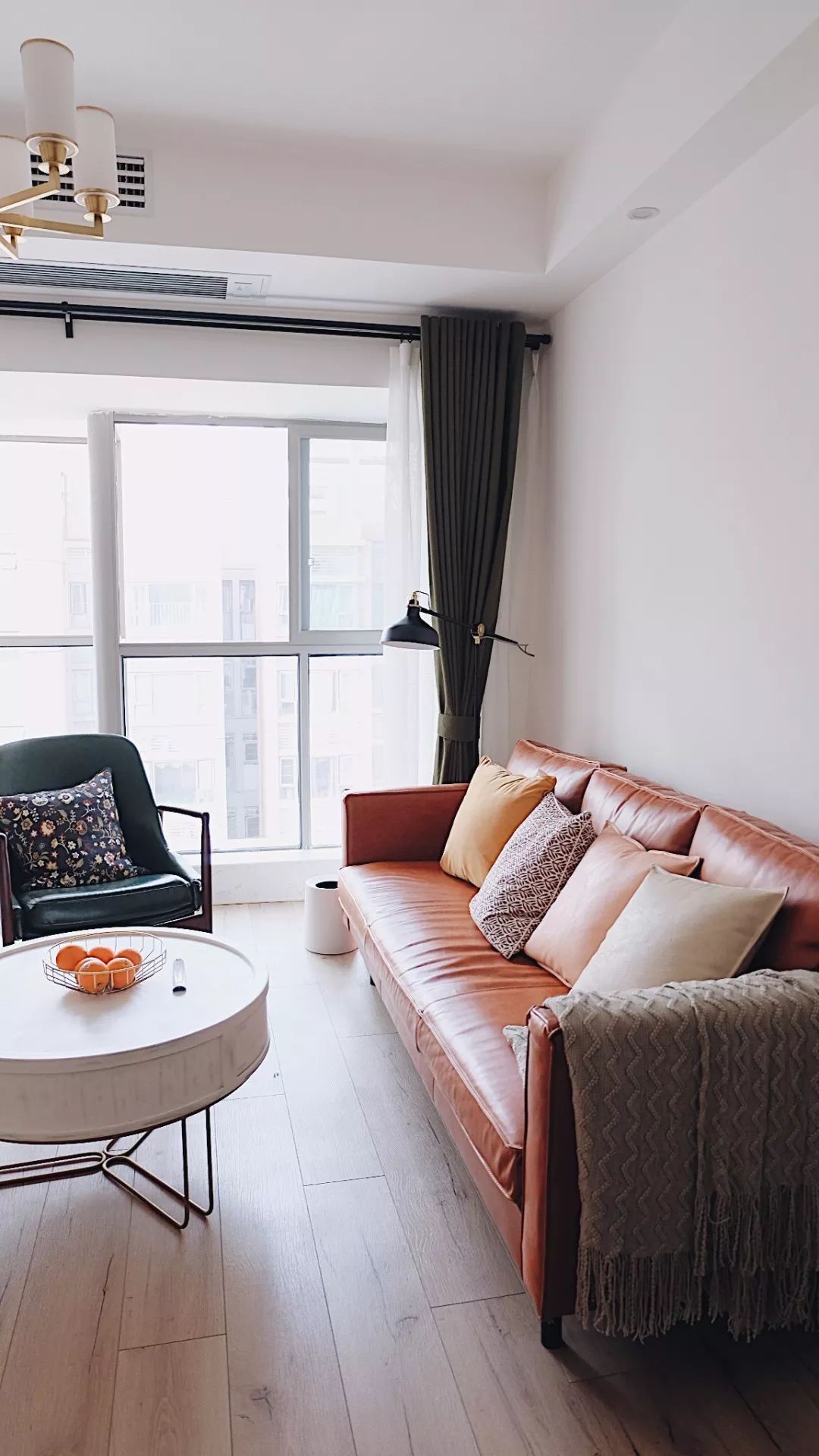 摆上驼色沙发，客厅都美开了花！