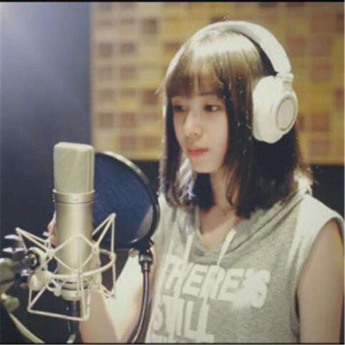 她堕过胎被称白莲婊, 有人花2亿捧她进娱乐圈, 今成快本“亲闺女”