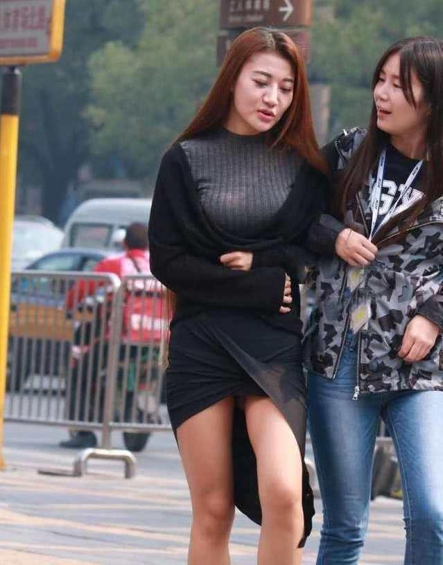 街拍：00后小姑娘都这么成熟了吗？让90后怎么混