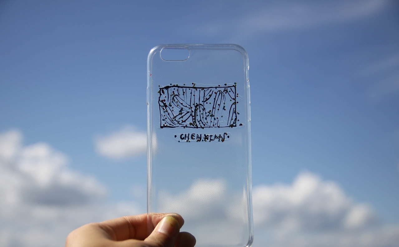 手机壳“变黄”？先别急着扔，教你3招，立马干净如新