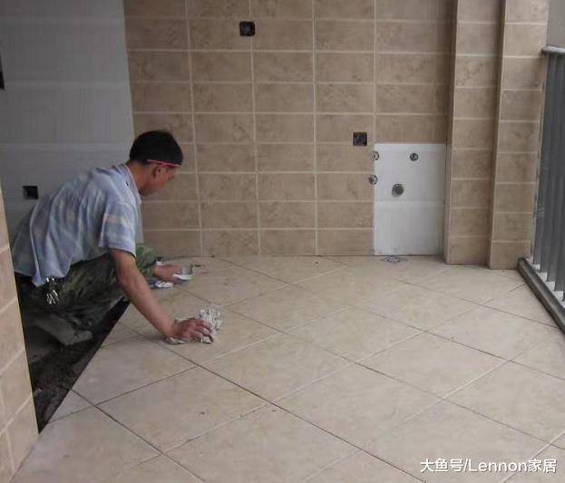 贴瓷砖墙压地和地压墙哪个好？过来人给你答案，照着装更省心