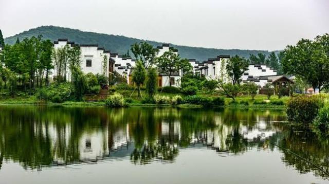 纳兰容若的3首《江南好》，他笔下的南京，辉煌已逝，繁华不再！