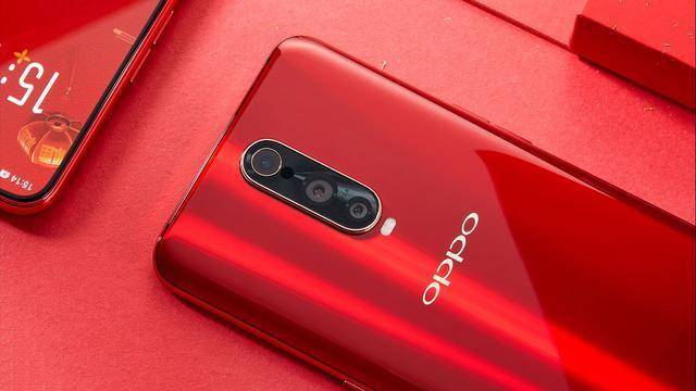 OPPO R17 Pro新年版金猪报福, 福气满满的新年礼物