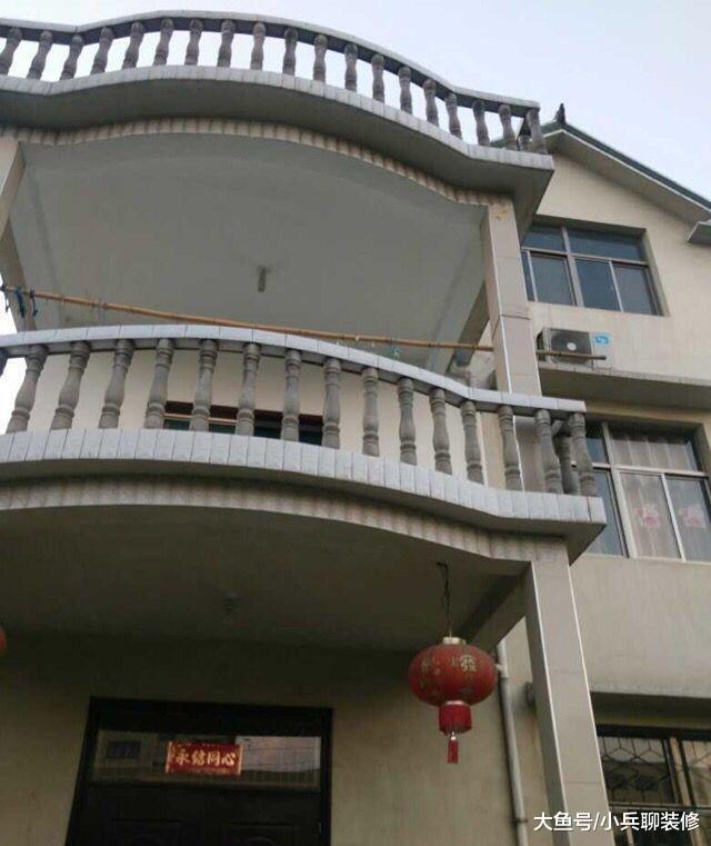 未婚先孕结婚，婆家婚房布置太丢人，沙发脏成这样，谁敢坐？