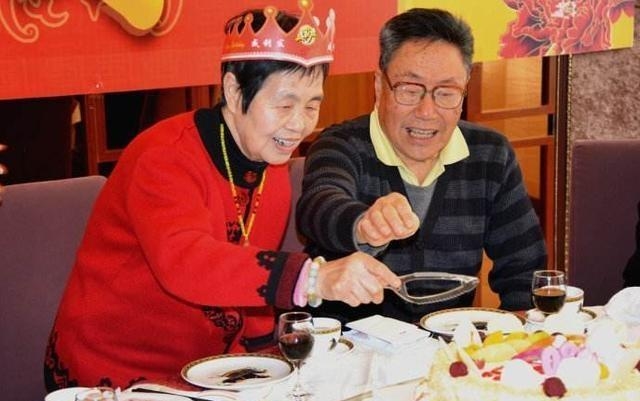 母亲生日打电话让我回家，我说没有时间，隔天回家一趟我泫然泪下