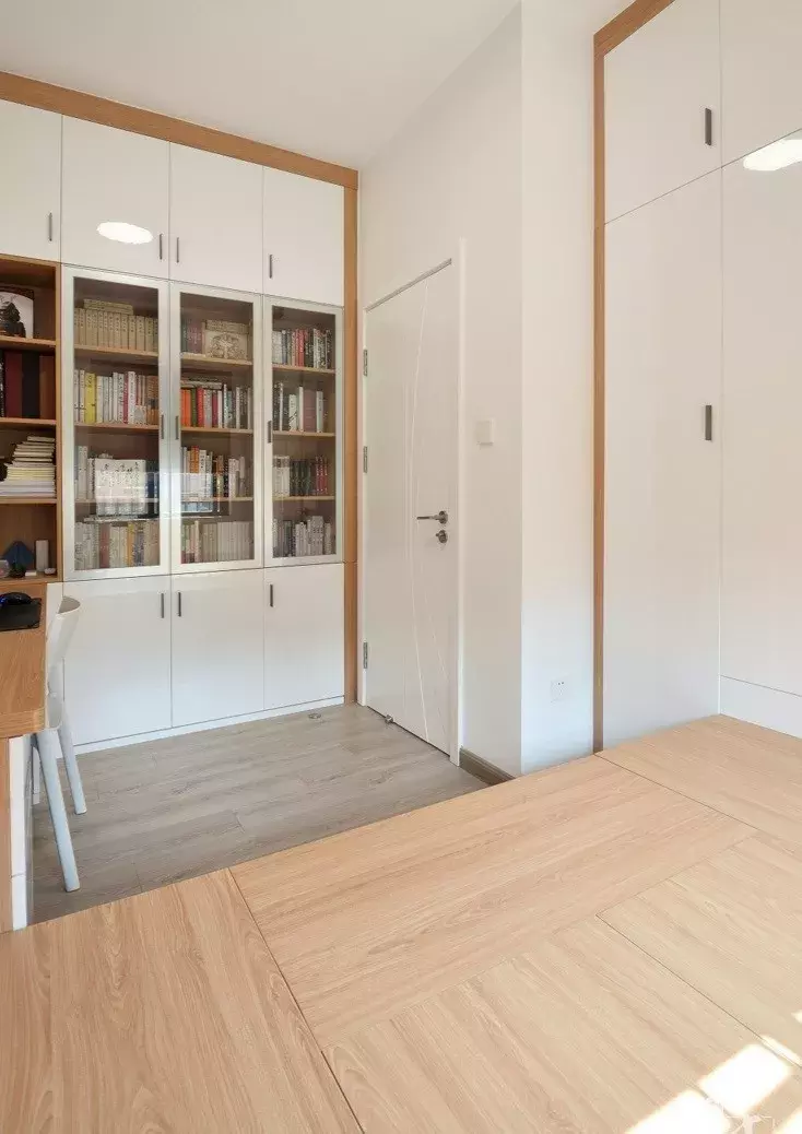 67平的北歐風小戶型二居室，把餐廳變成了多功能室