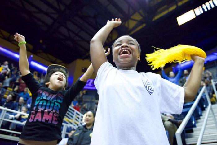 初学者体育摄影技巧, 以提高您的照片质量并帮助您在游戏和活动中拍摄更好的动作图片