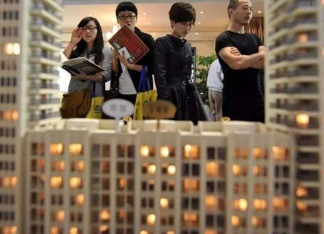 57%的專家認為今年房價不會跌，這在釋放什么信號？