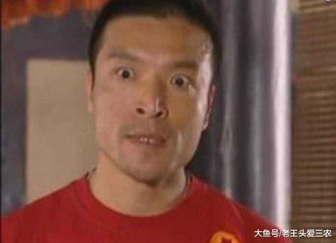 魔幻手机|有种“整容”叫魔幻手机中的王天霸,当他穿上女装的那一刻,是心动啊