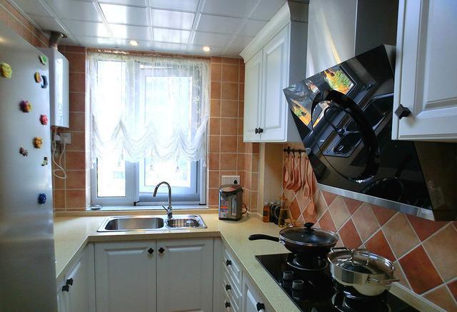 98平小三房装修花了21万，客厅卧室都很漂亮，大家看看值吗？