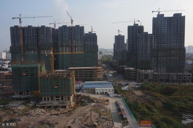 政府释放三大信号定调楼市，2个月后的房价将会有大变化