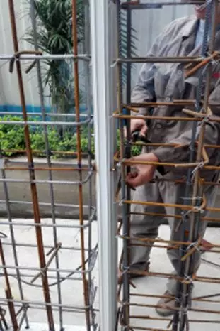 全现浇混凝土外墙的关键技术：结构拉缝