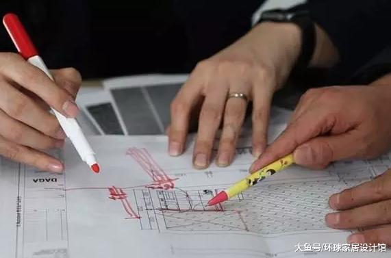 坐标北京罗圈胡同，一家三口挤10㎡棺材屋，吃喝拉撒睡全在床上