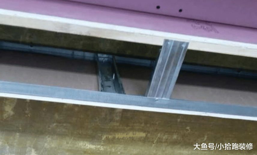 吊顶全包给师傅, 可当材料进场后, 朋友却直说: 材料不能用