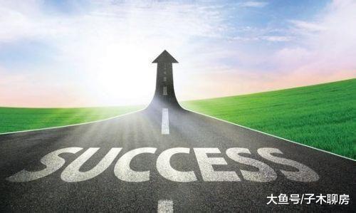 江河入海向東流