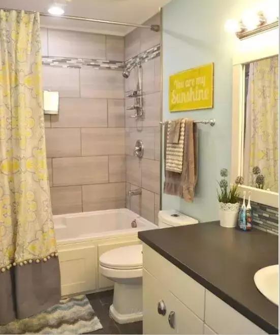 这么漂亮的卫生间，好看又实用，家里一定要装一个才对！