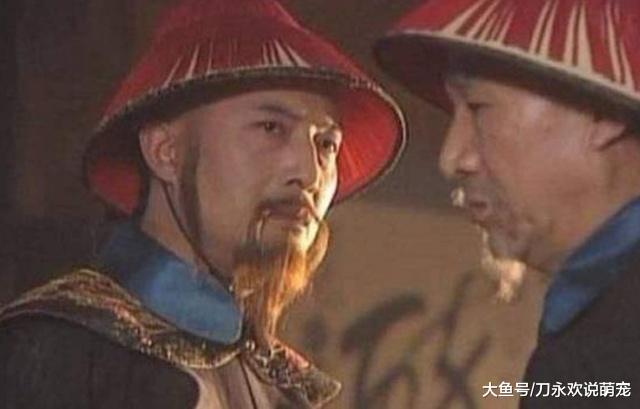 康熙最倚重的3个大臣，其中一个44岁才考科举，一个儿子成大词人