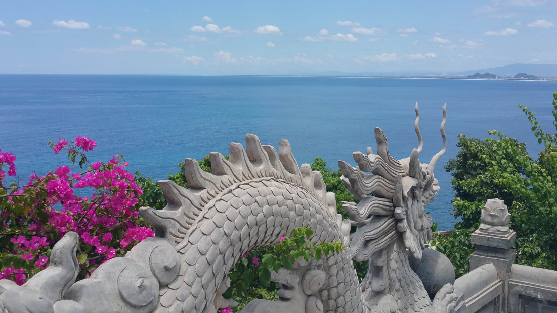 这个国家的海岛景色可媲美泰国，有着独特的异域风情，是度假休闲的好去处