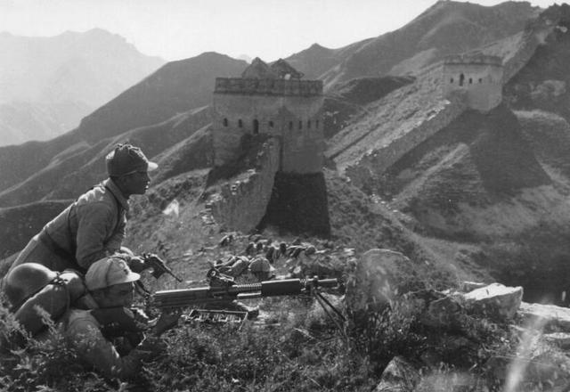 一个步兵连装备9挺轻机枪，抗战时期，什么部队有这个武器水平？