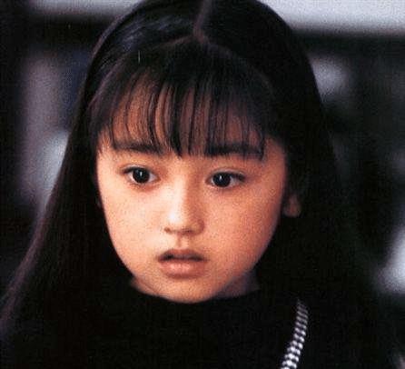 著名童星成母亲摇钱树，拍剧只给30元，为接广告5岁被逼装假牙