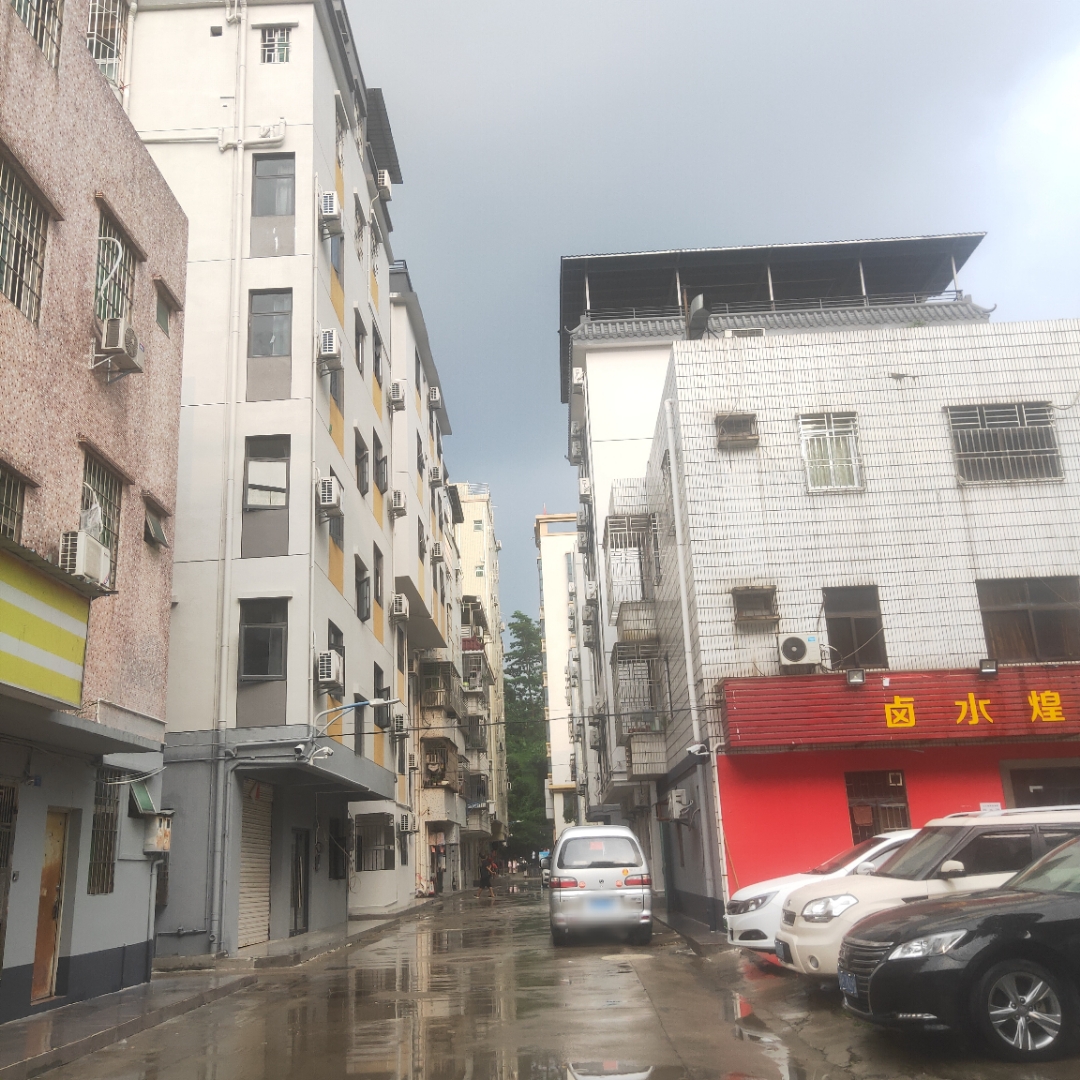 深圳甘坑新村，一个让人又爱又恨的城中村，想过搬走却舍不得