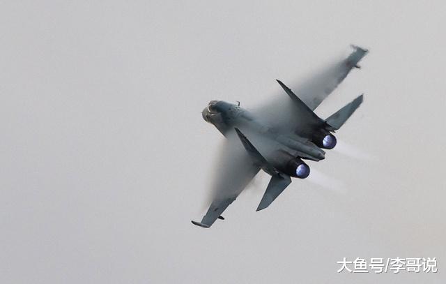 俄军6架战机紧急升空，直扑21架北约战机，一番激烈对峙胜负已分