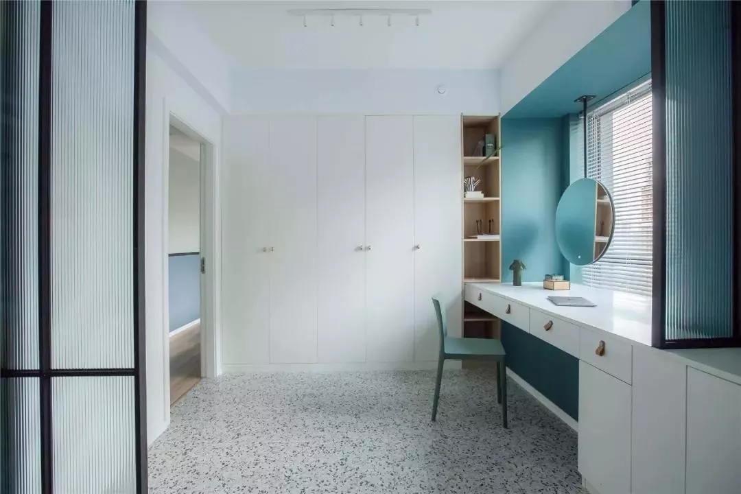 家还没见过这样的蓝色装，年轻时尚，又耐看，有层次感！