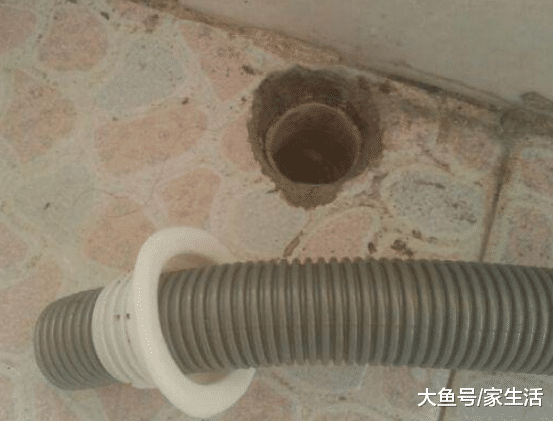 为什么洗衣机水管不能直插地漏？看完这些缺点，回家就去改造