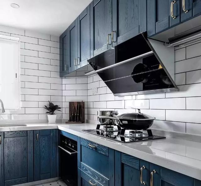 颜色这样搭配，就能装修出火遍抖音的网红厨房？