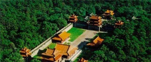 慈禧的陵墓，为什么会寸草不生？没想到是因为这个！