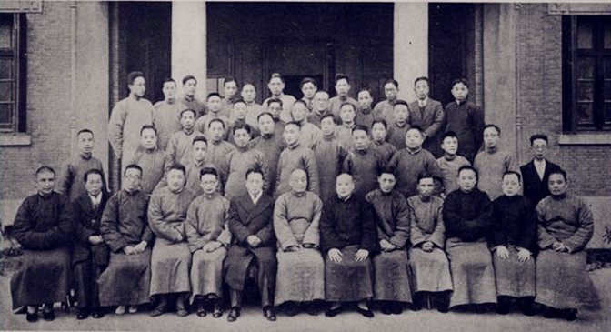 这个公司太传奇，总经理成副国级，一打工仔职务更高，还出了两部长